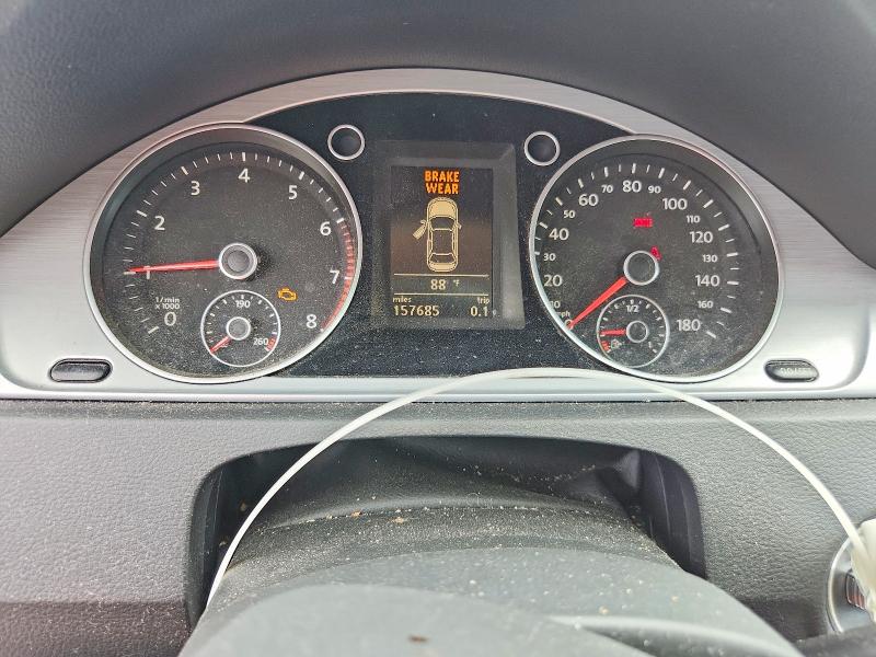 2013 Volkswagen Passat cc VIN WVWBN7AN2DE505530 COPART salvage auction — MINOR DENT/SCRATCHES, FL - CERTIFICATE OF TITLE, sold $425 on 2026-07-27 (photo 9)