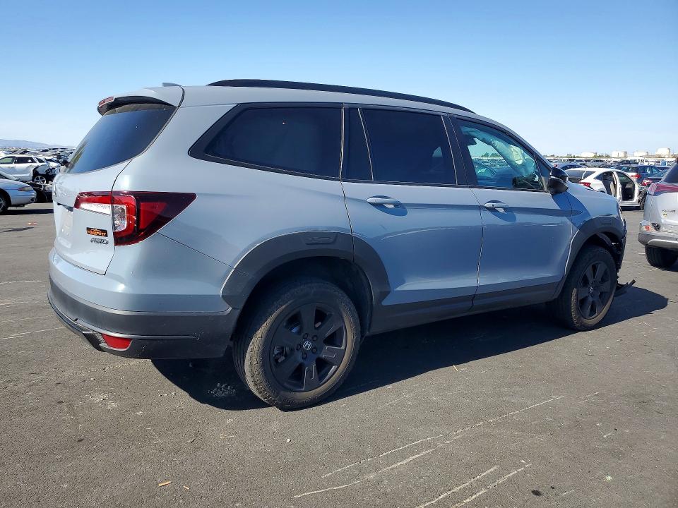 2022 Honda Pilot VIN 5FNYF6H85NB084517 COPART salvage auction — FRONT END, CA - SALVAGE CERTIFICATE, sold $9,500 on 2026-08-17 (photo 3)