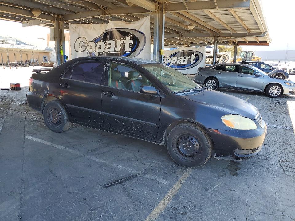 2005 Toyota Corolla VIN 1NXBR32E55Z351832 COPART salvage auction — MINOR DENT/SCRATCHES, Ca - Dis/Dlr/Exp App For Dup Clean, sold $575 on 2026-07-02 (photo 4)