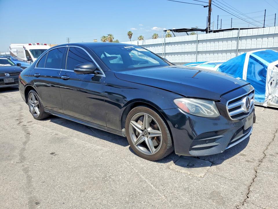 2019 Mercedes-benz VIN WDDZF6JB3KA520284 COPART salvage auction — MINOR DENT/SCRATCHES, Ca - Dis/Dlr/Exp Only Clean Title, sold $13,000 on 2026-07-18 (photo 4)