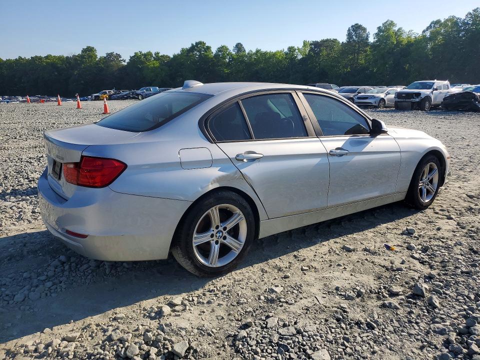 2012 BMW 3er VIN WBA3A5C52CF341591 COPART salvage auction — SIDE, Mt - Dealer Only Clean Title, sold $600 on 2026-07-29 (photo 3)