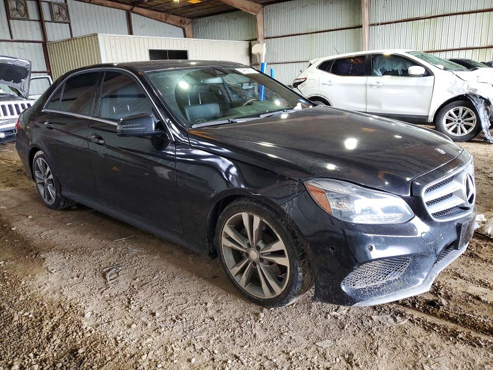 2014 Mercedes-benz E-klasse VIN WDDHF5KB4EA971068 COPART salvage auction — REAR END, Tx - Salvage Vehicle Title, sold $150 on 2026-08-13 (photo 4)