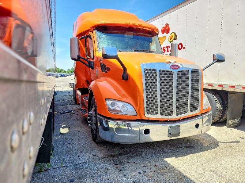2021 Peterbilt 579 VIN 1XPBD49X7MD747273 — COPART salvage auction photo