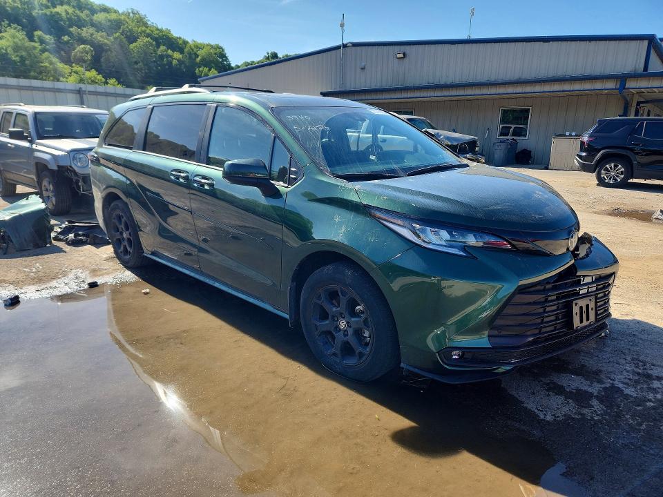 2025 Toyota Sienna VIN 5TDCSKFC8SS197620 COPART salvage auction — SIDE, Pa - Certificate Of Salvage, sold $17,200 on 2026-07-23 (photo 4)