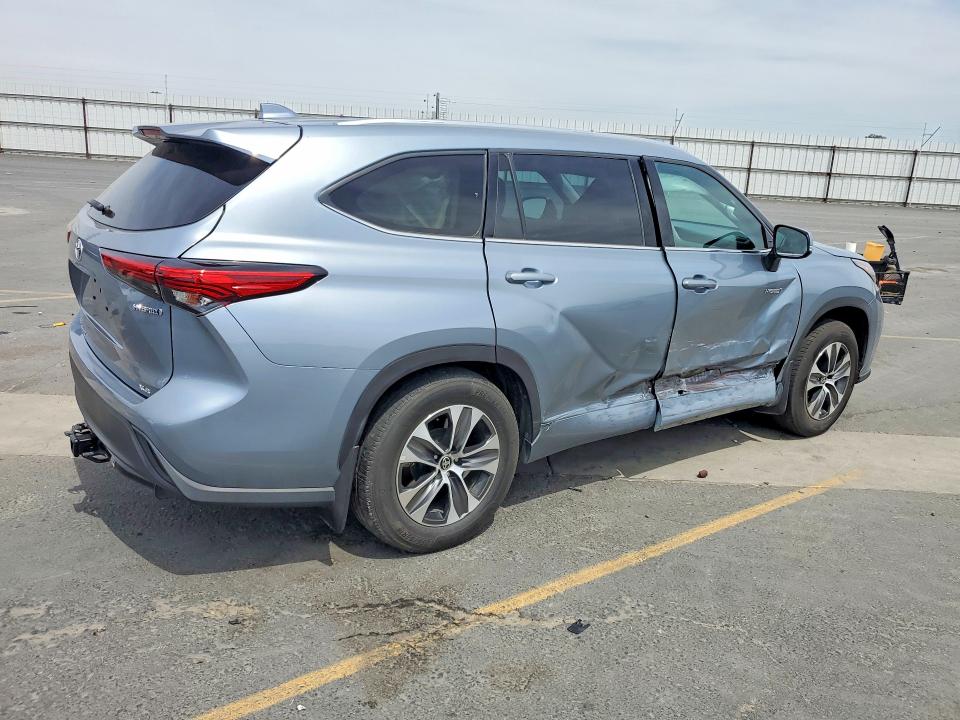 2021 Toyota Highlander VIN 5TDHBRCH1MS020747 COPART salvage auction — SIDE, Ca - Salvage Certificate, sold $16,300 on 2026-07-02 (photo 3)