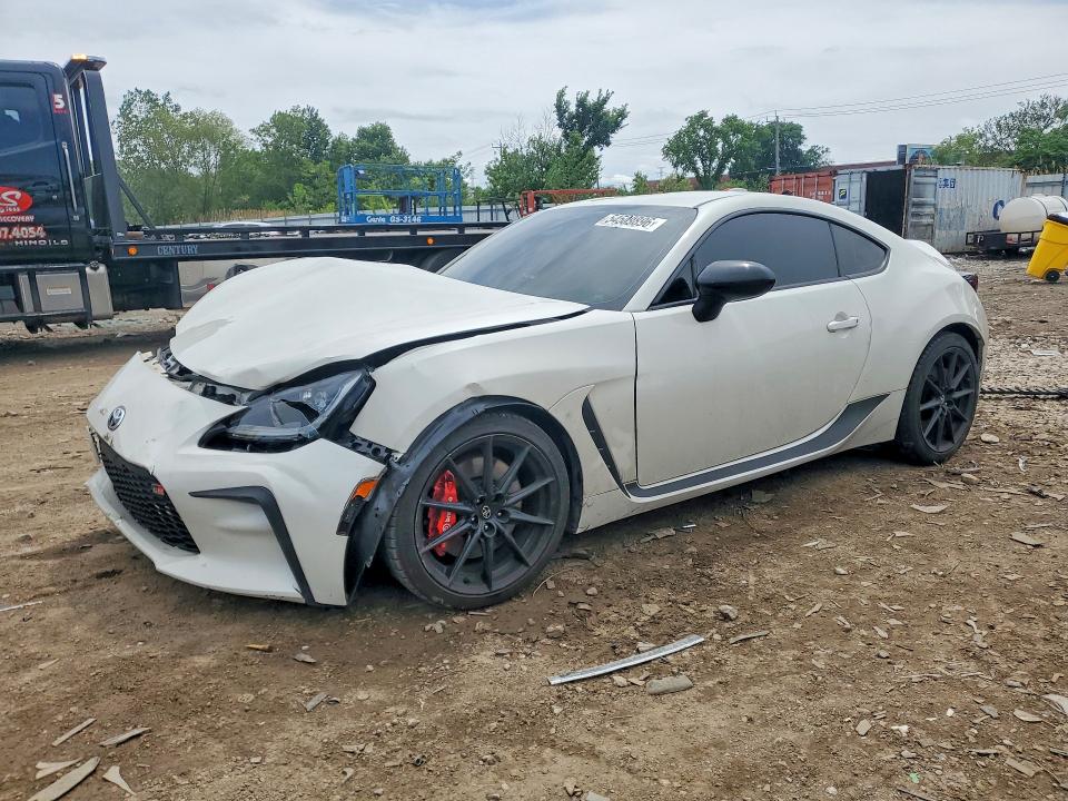 2024 Toyota Gr 86 VIN JF1ZNBE1XR9760263 COPART salvage auction — FRONT END, Il - Salvage Certificate, sold $8,900 on 2026-07-29 (photo 1)