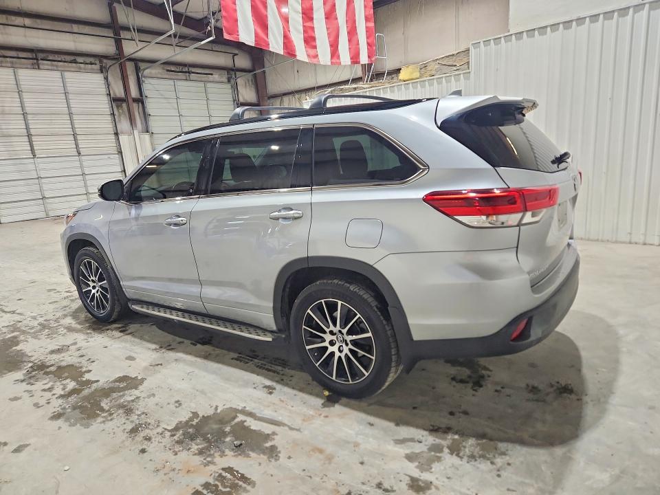 2017 Toyota Highlander VIN 5TDKZRFHXHS520649 COPART salvage auction — HAIL, Ok - Cert Of Title-Salvage, sold $12,100 on 2026-07-15 (photo 2)