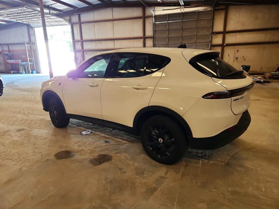 2024 Dodge Hornet VIN ZACNDFAN4R3A42869 COPART salvage auction — FRONT END, NC - SALVAGE CERTIFICATE OF TITLE, sold $3,750 on 2026-07-31 (photo 2)