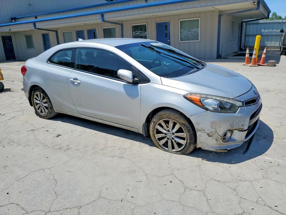 2016 Kia Forte VIN KNAFX6A89G5582784 COPART salvage auction — FRONT END, Wv - Salvage Certificate, sold $375 on 2026-07-16 (photo 4)