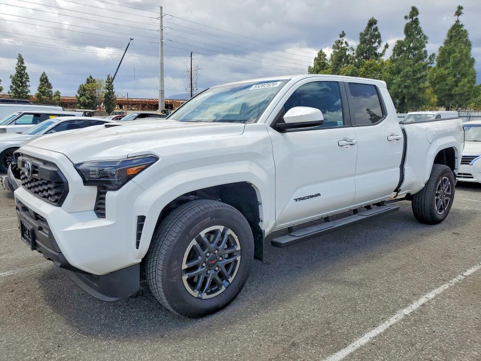2024 Toyota Tacoma VIN 3TMLB5JN0RM082174 — COPART salvage auction photo