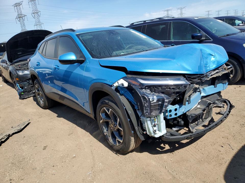 2025 Chevrolet VIN KL77LHEP9SC032292 COPART salvage auction — FRONT END, Il - Salvage Certificate, sold $6,000 on 2026-07-02 (photo 4)