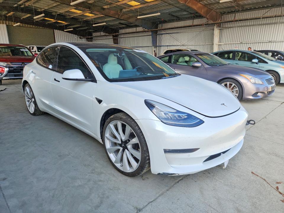2022 Tesla Model 3 VIN 5YJ3E1EB0NF261619 COPART salvage auction — FRONT END, CA - SALVAGE CERTIFICATE, sold $8,300 on 2026-07-13 (photo 4)