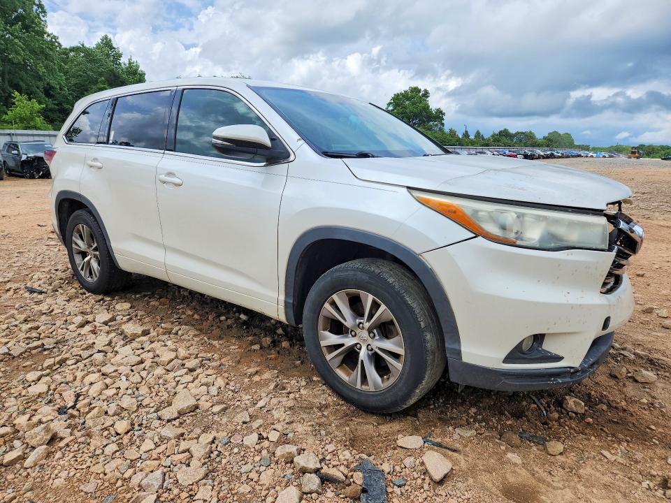 2015 Toyota VIN 5TDZKRFH2FS103381 COPART salvage auction — FRONT END, NC - SALVAGE CERTIFICATE OF TITLE, sold $7,100 on 2026-07-20 (photo 4)