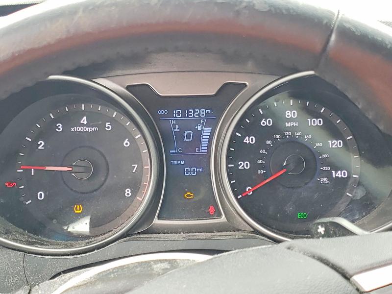 2013 Hyundai Veloster VIN KMHTC6AD3DU099190 COPART salvage auction — MINOR DENT/SCRATCHES, Ct - Certificate Of Title, sold $1,850 on 2026-07-31 (photo 9)