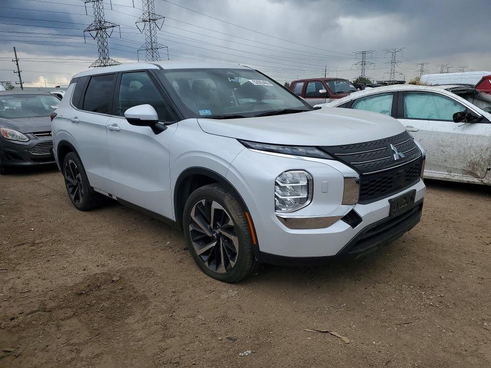 2022 Mitsubishi Outlander VIN JA4J4TA89NZ028911 COPART salvage auction — WATER/FLOOD, Il - Salvage Cert-Flood, sold $1,450 on 2026-07-21 (photo 4)