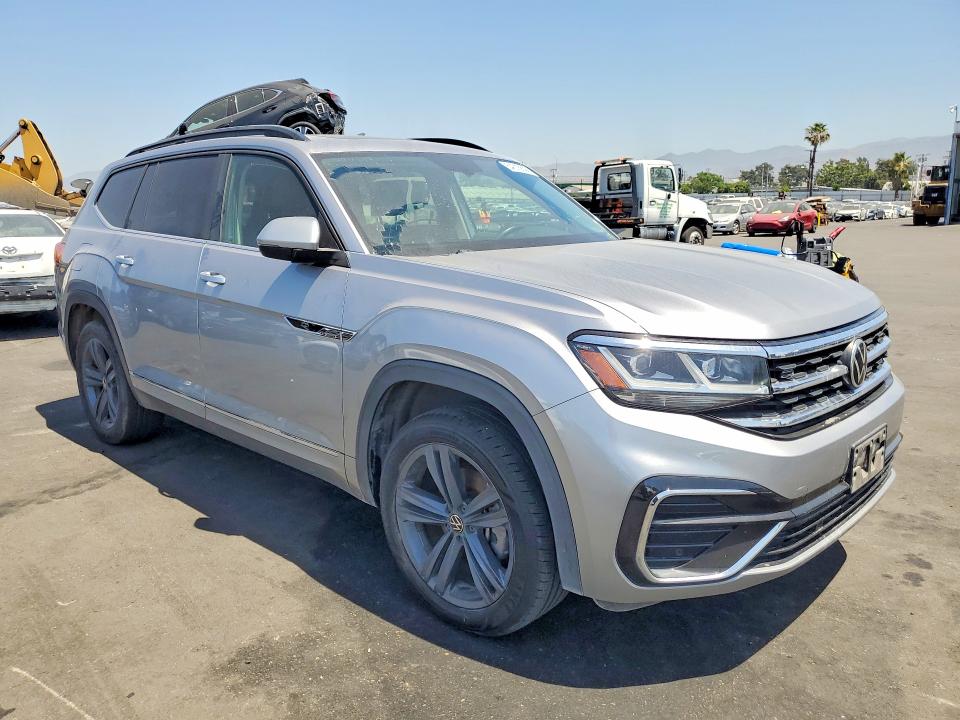 2021 Volkswagen Atlas VIN 1V2PR2CA7MC537665 COPART salvage auction — MECHANICAL, CA - DIS/DLR/EXP ONLY CLEAN TITLE, sold $6,300 on 2026-08-17 (photo 4)