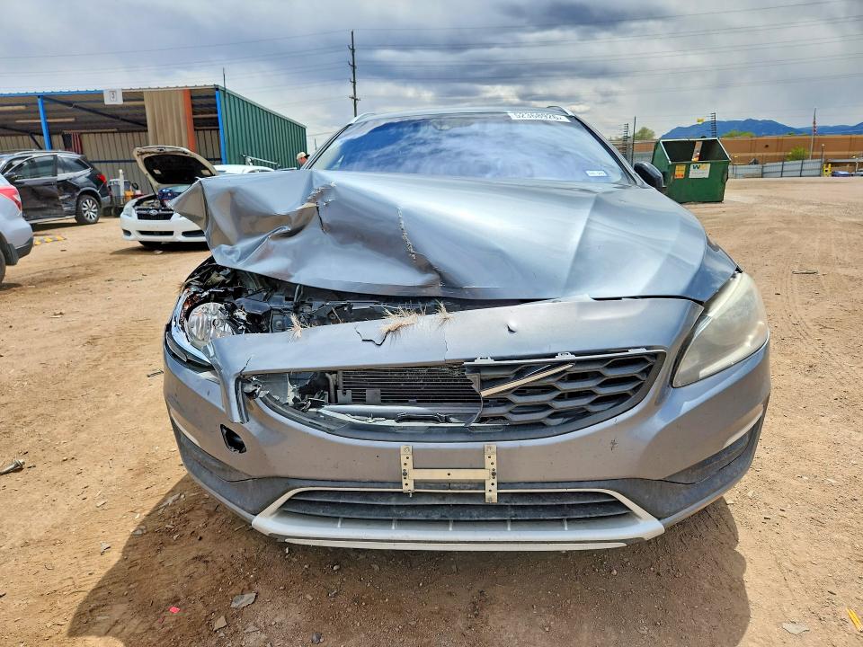 2017 Volvo V60 VIN YV440MWKXH1025766 COPART salvage auction — FRONT END, Co - Salvage Title, sold $625 on 2026-07-13 (photo 5)