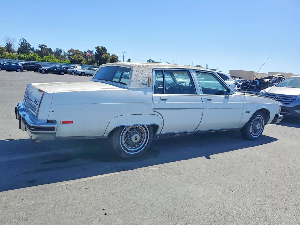 1981 Oldsmobile 98 VIN 1G3AX69Y5BM254990 COPART salvage auction — MINOR DENT/SCRATCHES, Ca - Dis/Dlr/Exp App For Dup Clean, sold $300 on 2026-07-08 (photo 3)