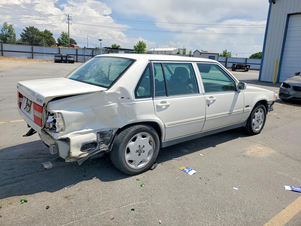1998 Volvo S90 VIN YV1KS9601W1139193 COPART salvage auction — REAR END, ID - SALVAGE CERTIFICATE OF TITLE, sold $125 on 2026-07-30 (photo 3)