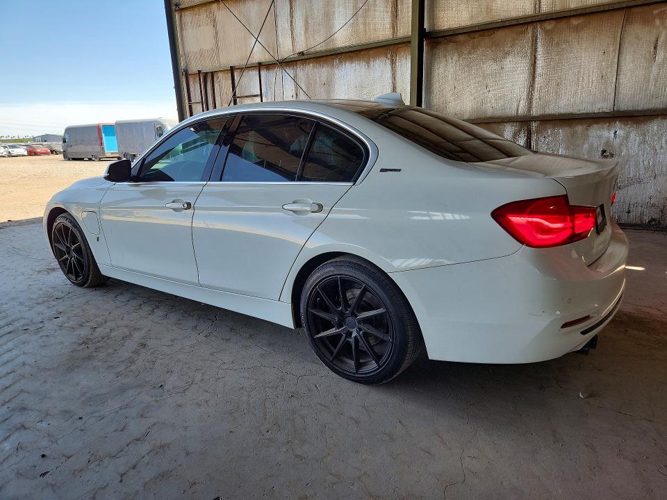 2018 BMW 3er VIN WBA8E1C52JA756813 COPART salvage auction — NORMAL WEAR, Az - Certificate Of Title, sold $6,300 on 2026-07-13 (photo 2)