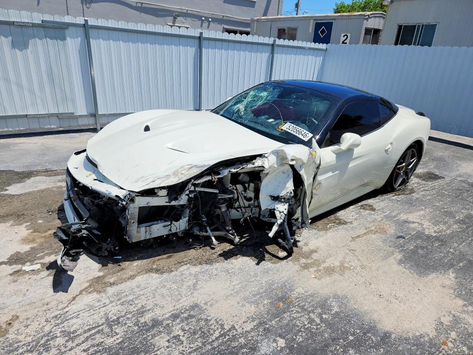 2017 Ferrari VIN ZFF77XJA1H0221016 COPART salvage auction — FRONT END, Fl - Cert Of Title Slvg Rebuildable, sold $9,000 on 2026-07-21 (photo 1)