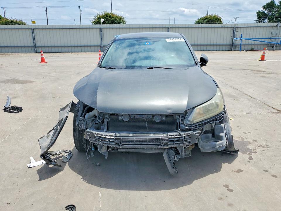 2015 Honda Accord VIN 1HGCR2F51FA052792 COPART salvage auction — SIDE, Tx - Salvage Vehicle Title, sold $1,250 on 2026-07-02 (photo 5)