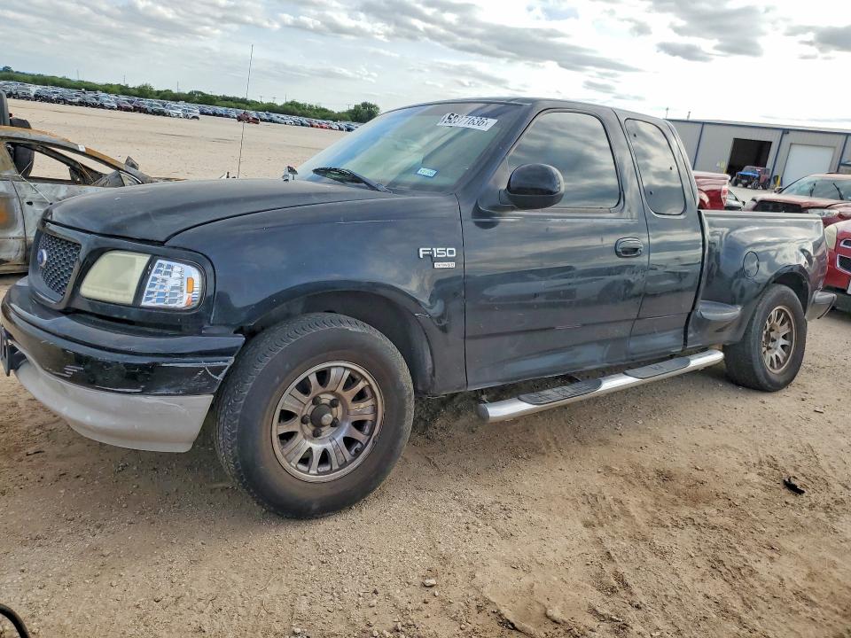 2003 Ford F-150 lightning VIN 1FTRX07W33KD10259 COPART salvage auction — SIDE, Tx - Salvage Vehicle Title, sold $450 on 2026-07-02 (photo 1)