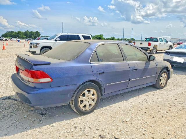 2002 Honda Accord VIN 1HGCG56682A062777 COPART salvage auction — NORMAL WEAR, Tx - Certificate Of Title, sold $400 on 2026-07-02 (photo 3)