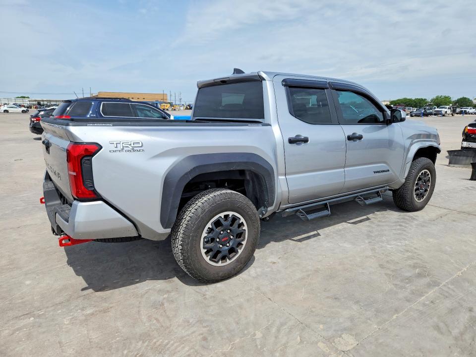 2025 Toyota Tacoma VIN 3TMLB5JN5SM092656 COPART salvage auction — Front End, MS - CERT OF TITLE-SALVAGED, sold $27,500 on 2026-07-09 (photo 3)
