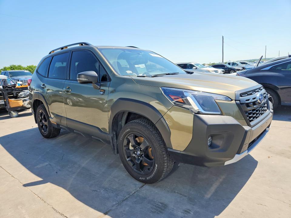 2025 Subaru VIN JF2SKAJCXSH400249 COPART salvage auction — SIDE, Tx - Salvage Vehicle Title, sold $250 on 2026-07-30 (photo 4)