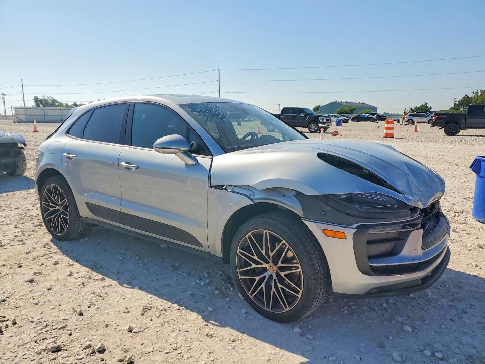 2024 Porsche Macan VIN WP1AA2A58RLB01708 COPART salvage auction — REAR END, Tx - Salvage Vehicle Title, sold $11,500 on 2026-07-02 (photo 4)