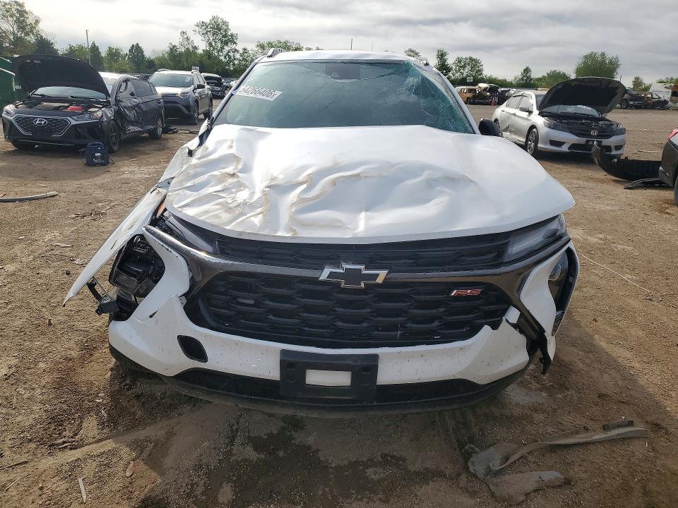 2024 Chevrolet VIN KL77LJE28RC228455 COPART salvage auction — ROLLOVER, IL - SALVAGE CERTIFICATE, sold $1,100 on 2026-07-30 (photo 5)