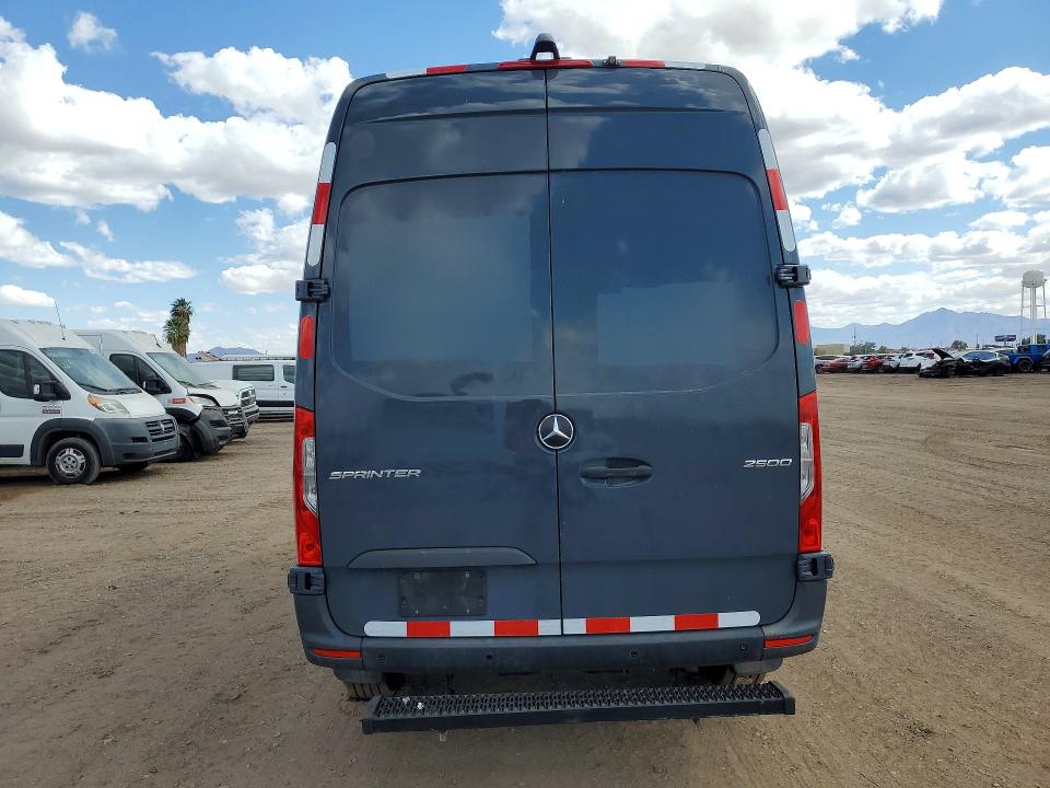 2019 Mercedes-benz Sprinter 2500 VIN WD4PF0CD7KP101743 COPART salvage auction — MINOR DENT/SCRATCHES, Az - Certificate Of Title, sold $9,300 on 2026-07-29 (photo 6)