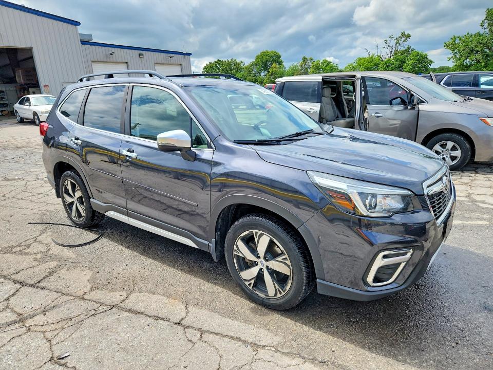 2019 Subaru Forester VIN JF2SKAWC9KH412286 COPART salvage auction — HAIL, Mo - Salvage Certificate Of Title, sold $5,700 on 2026-08-03 (photo 4)