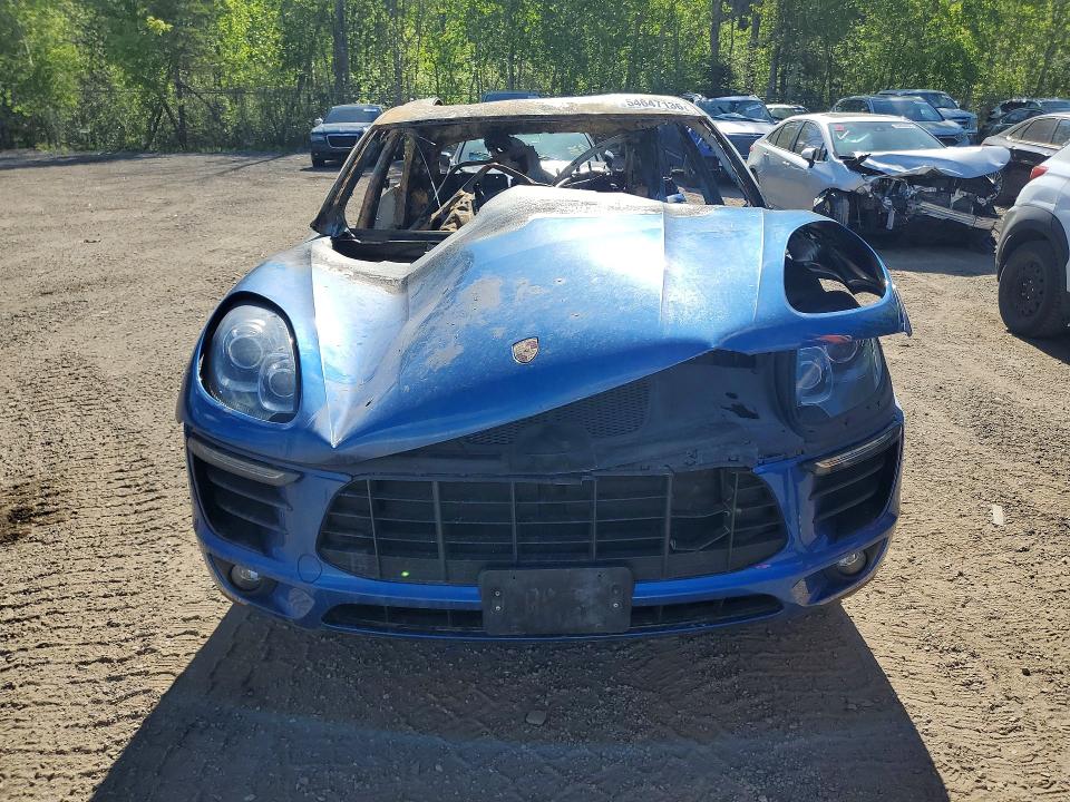 2017 Porsche Macan VIN WP1AA2A53HLB06085 COPART salvage auction — BURN, ON - PERMIT NO BRAND - UNFIT, sold $300 on 2026-07-30 (photo 5)