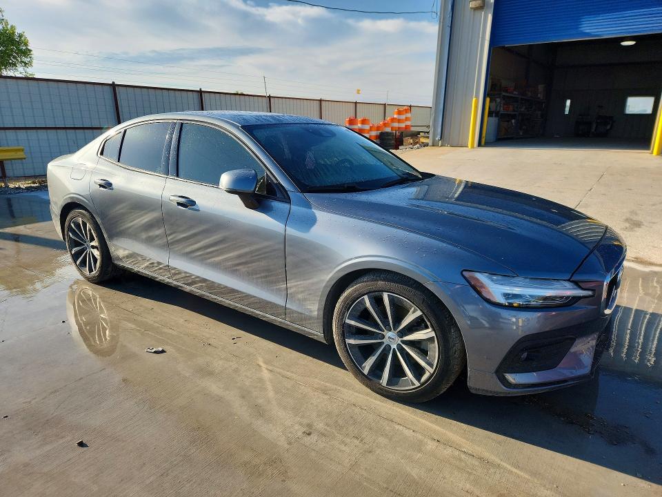 2021 Volvo S60 VIN 7JR102FK4MG096576 COPART salvage auction — WATER/FLOOD, Tx - Nonrepairable Title-Flood, sold $350 on 2026-07-28 (photo 4)