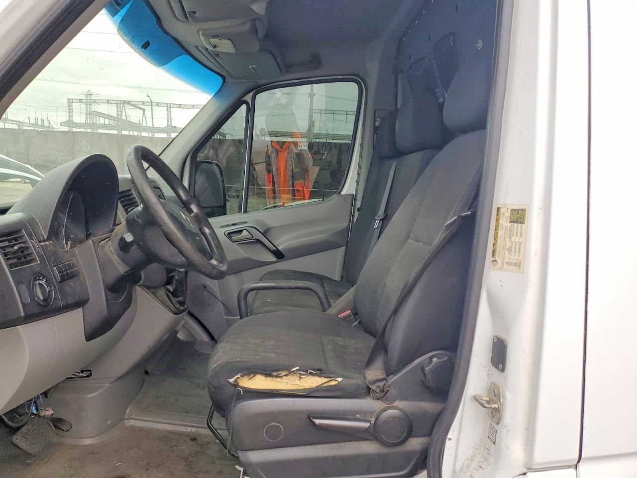 2015 Mercedes-Benz Sprinter VIN WD3PE7DC7FP149285 COPART salvage auction — Front End, OH - DIS/DLR/EXP ONLY CLEAN TITLE, sold $4,400 on 2026-07-01 (photo 7)