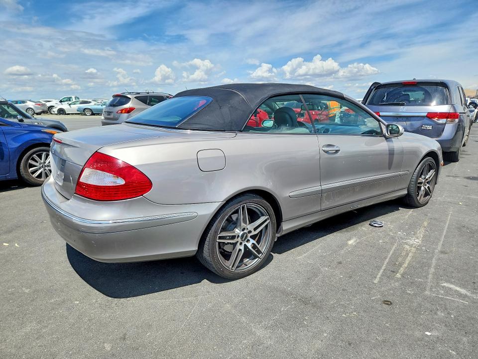 2006 Mercedes-benz Clk-class VIN WDBTK56G36T064144 COPART salvage auction — MINOR DENT/SCRATCHES, Ca - Dis/Dlr/Exp App For Dup Clean, sold $425 on 2026-07-06 (photo 3)
