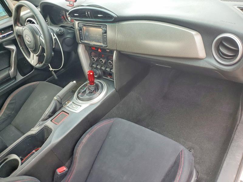 2013 Scion VIN JF1ZNAA13D2733312 COPART salvage auction — HAIL, Ia - Cert Of Title-Salvage Title, sold $3,050 on 2026-07-24 (photo 8)
