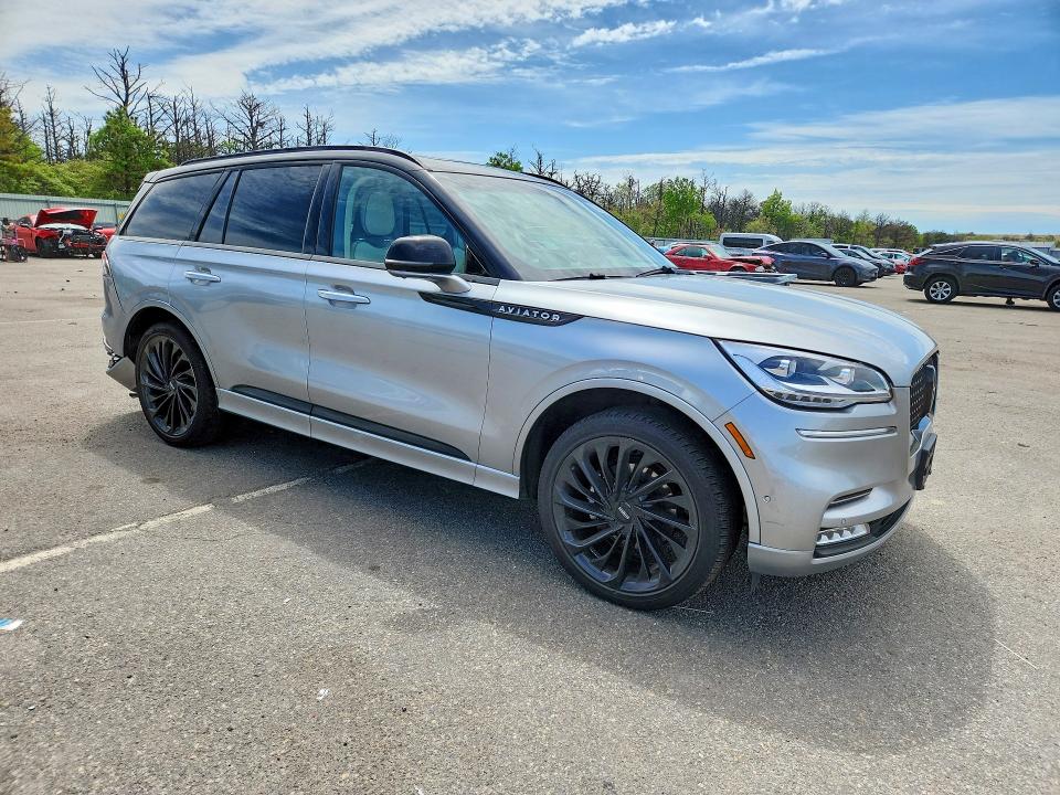 2023 Lincoln Aviator VIN 5LM5J9XC0PGL21358 COPART salvage auction — Rear End, NY - MV-907A SALVAGE CERTIFICATE, sold $17,700 on 2026-06-24 (photo 4)