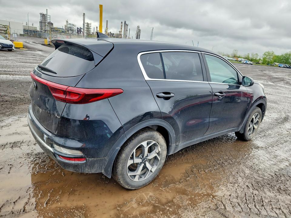 2021 Kia Sportage VIN KNDPMCAC2M7857737 COPART salvage auction — SIDE, Qc - Gravement Accidente, sold $5,200 on 2026-07-07 (photo 3)