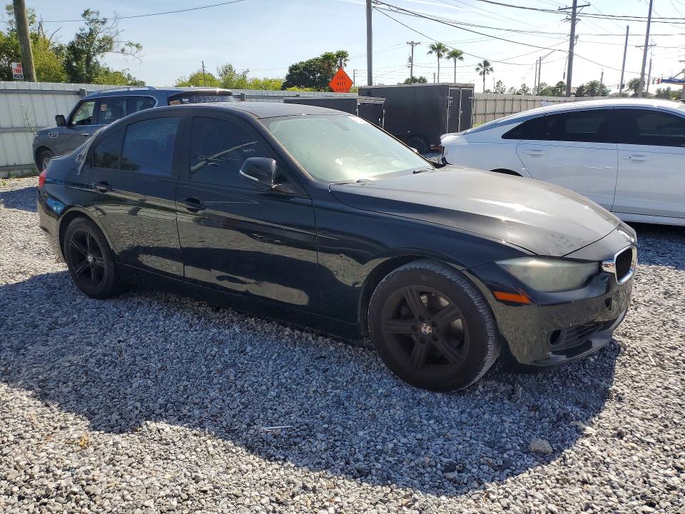 2013 BMW 3 series VIN WBA3A5C50DJ461047 COPART salvage auction — REAR END, Fl - Cert Of Title Slvg Rebuildable, sold $1,050 on 2026-07-06 (photo 4)