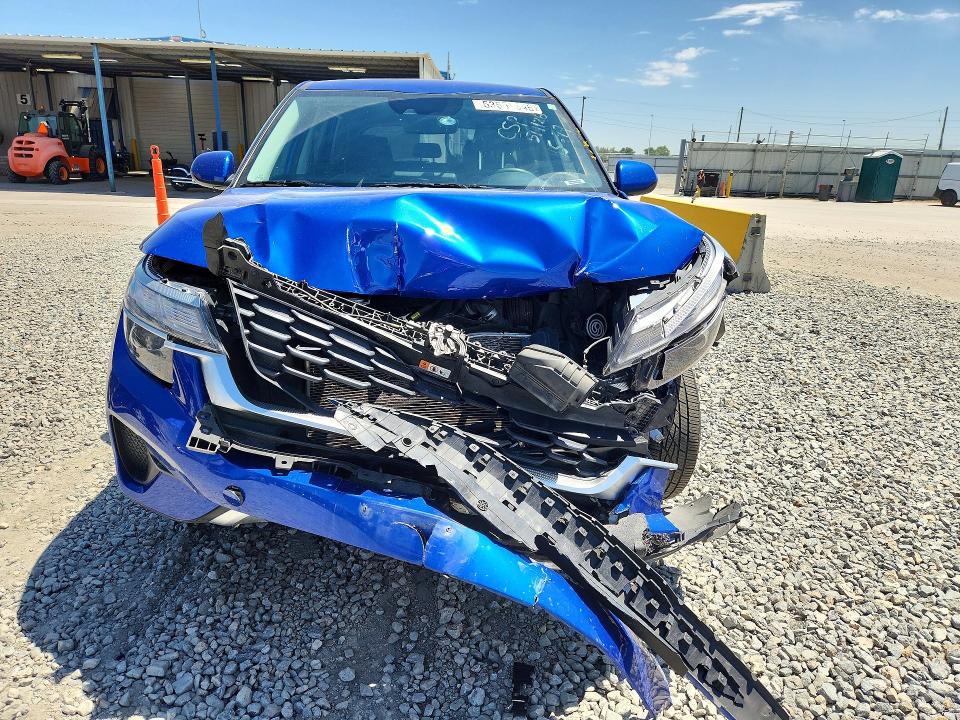 2023 Kia Seltos VIN KNDEPCAAXP7359013 COPART salvage auction — FRONT END, CO - PUBLIC - SALVAGE TITLE, sold $2,550 on 2026-07-02 (photo 5)