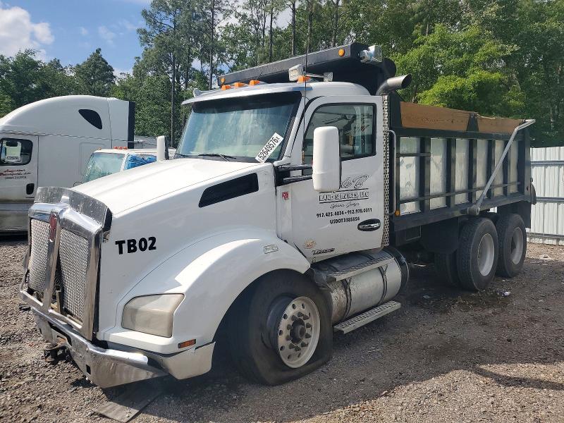 2017 Kenworth T8 series VIN 1NKZLP0X4HJ153845 COPART salvage auction — UNDERCARRIAGE, GA - CERT OF TITLE-SALVAGE, sold $11,100 on 2026-07-23 (photo 2)