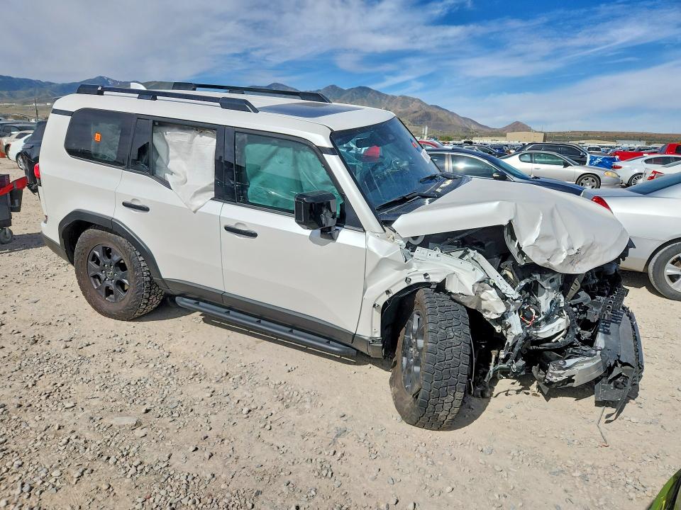 2024 Lexus VIN JTJTBCDX5R5004798 COPART salvage auction — FRONT END, Ut - Salvage Certificate, sold $250 on 2026-07-31 (photo 4)