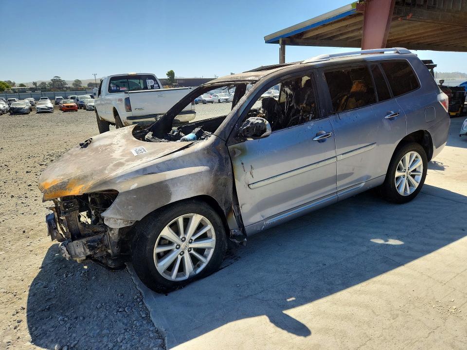 2008 Toyota Highlander hybrid VIN JTEEW44A482020620 COPART salvage auction — BURN, Ca - Non-Repairable Vehicle Cert, sold $125 on 2026-07-13 (photo 1)