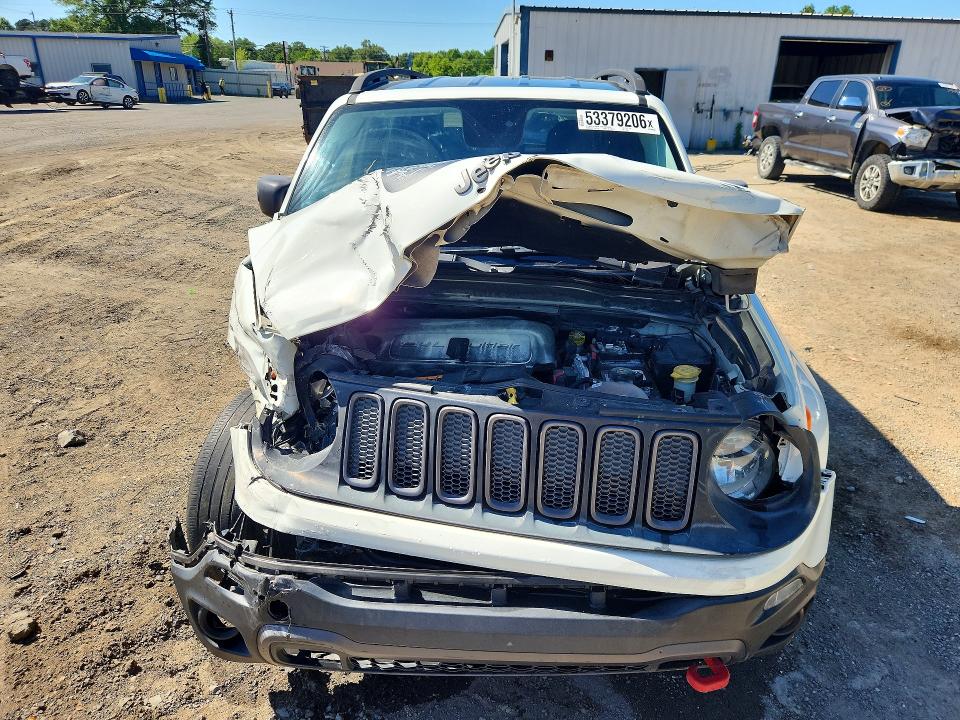 2017 Jeep Renegade VIN ZACCJBCB6HPE76469 COPART salvage auction — FRONT END, La - Cert Of Title-Salvage, sold $925 on 2026-08-13 (photo 5)