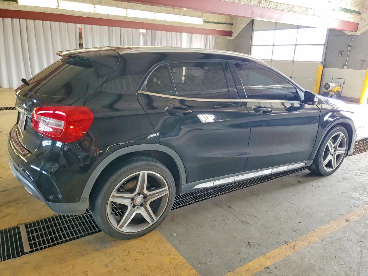 2015 Mercedes-Benz GLA-Class VIN WDCTG4GBXFJ109084 COPART salvage auction — Minor Dent/Scratches, IN - CERTIFICATE OF TITLE, sold $3,000 on 2026-07-09 (photo 3)