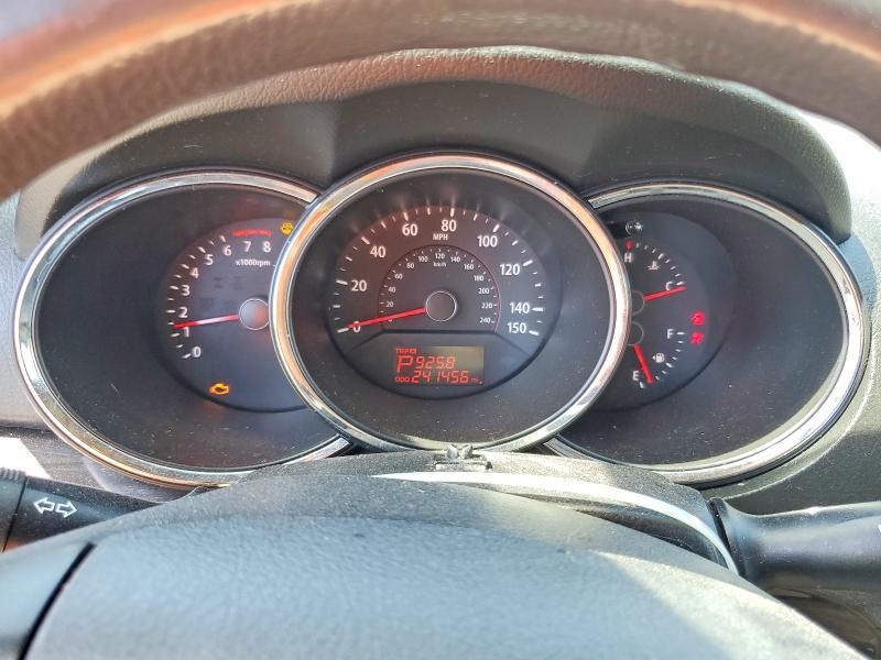 2011 Kia Sorento VIN 5XYKT3A1XBG068957 COPART salvage auction — FRONT END, Sc - Certificate Of Title, sold $975 on 2026-07-27 (photo 9)