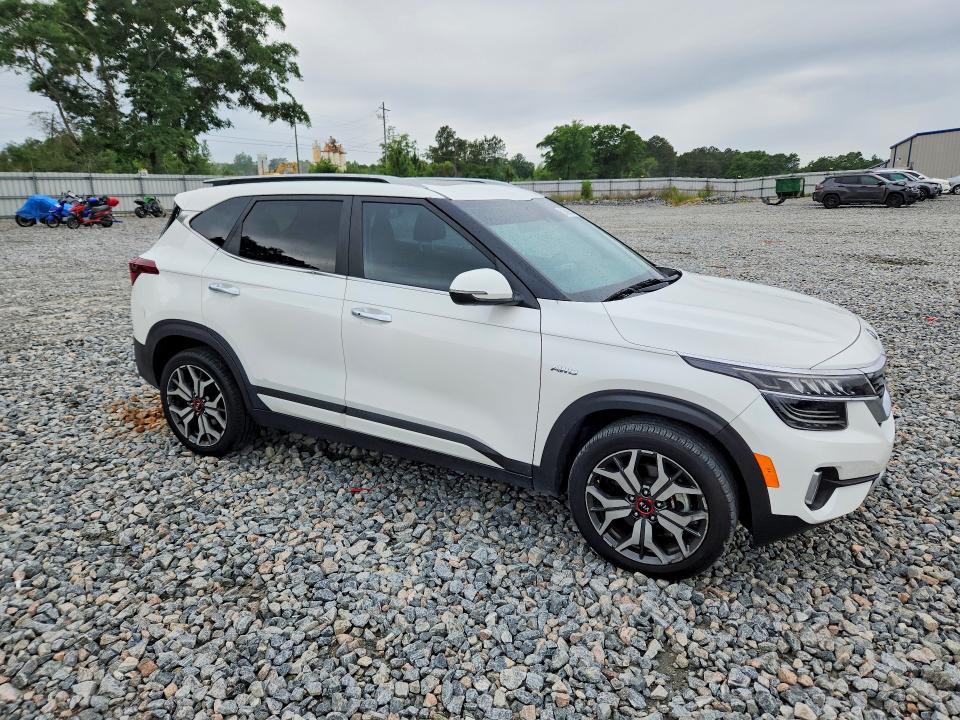 2021 Kia Seltos VIN KNDETCA26M7213983 COPART salvage auction — SIDE, Ga - Cert Of Title-Salvage, sold $5,300 on 2026-07-02 (photo 4)